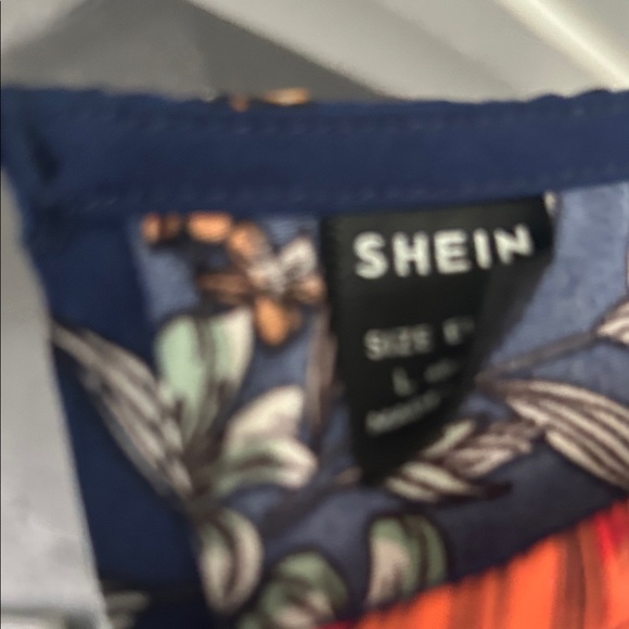 ♥️ SHEIN: Floral Long Sleeve Women's Top - Picture 3 of 4